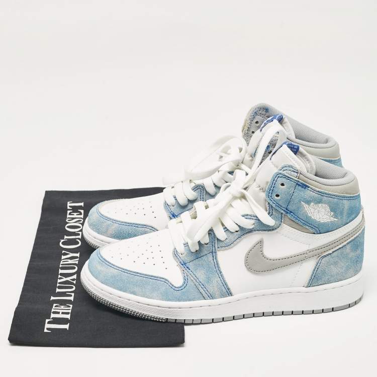 Pre Owned Air Jordans Blue/White Leather Jordan 1 Retro High Hyper Royal Smoke Grey Sneakers Size 39 (GS)