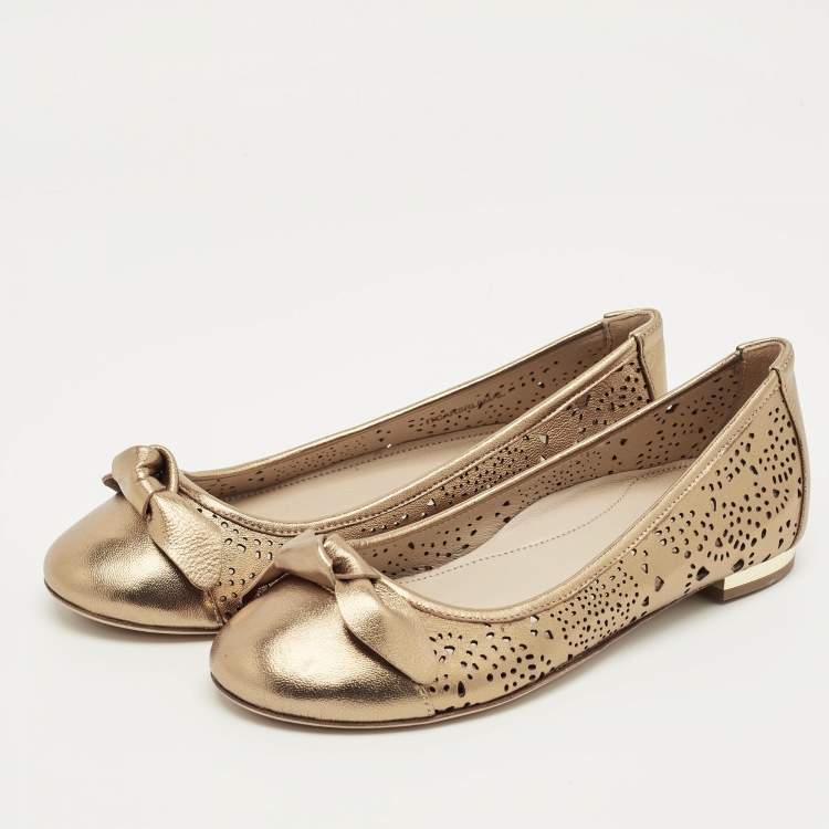 Pre Owned Burberry Gold Laser Cut Leather Ballet Flats Size 33