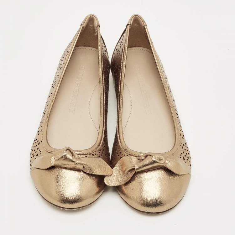 Pre Owned Burberry Gold Laser Cut Leather Ballet Flats Size 33
