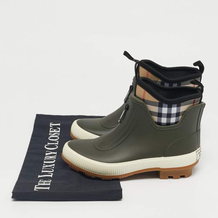 Pre Owned Burberry Olive Green Rubber and Vintage Check Neoprene Rain Boots Size 29