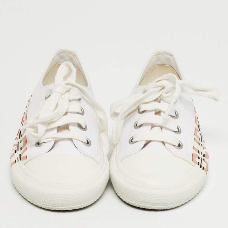 Pre Owned Burberry White Canvas Larkhall Sneakers Size 27