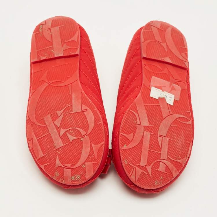 Pre Owned CH Carolina Herrera Size 27 Red Satin Bow Ballet Flats 