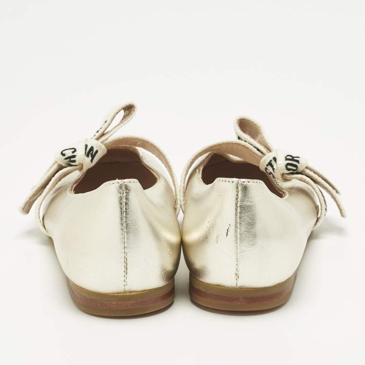 مملوكة مسبقًا حذاء باليرينا فلات ديور ميس B جلد ميتاليك مقاس 27