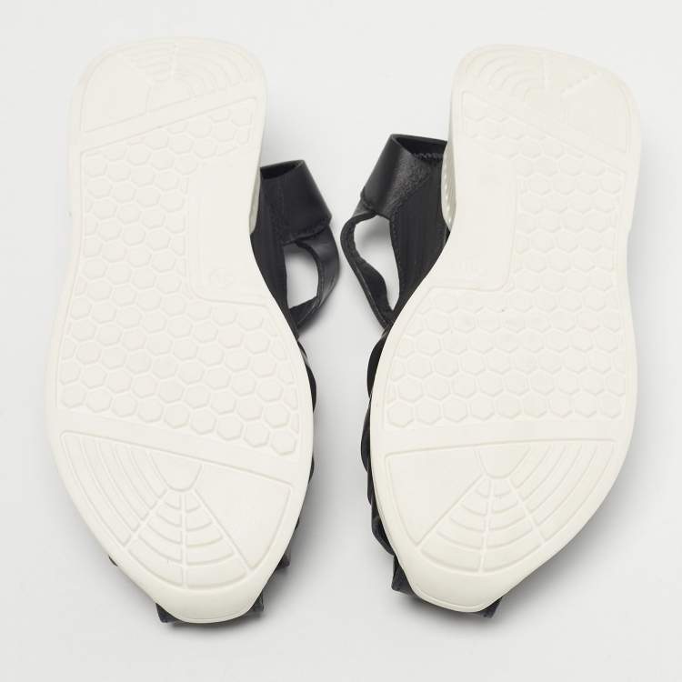 Pre Owned Dolce & Gabbana Black Leather Flat Sandals Size 30