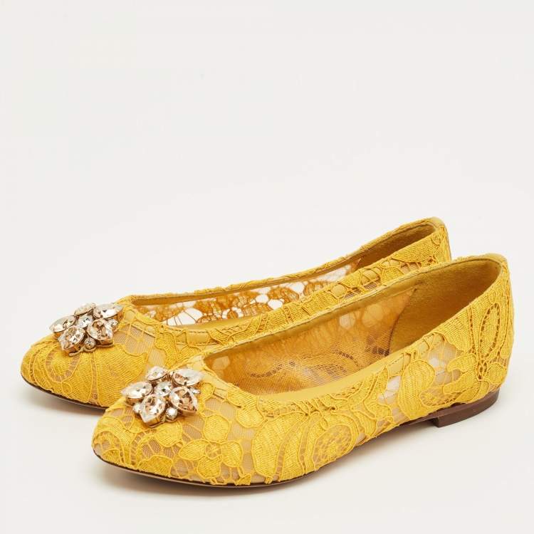 Pre Owned Dolce & Gabbana Yellow Lace Bellucci Ballet Flats Size 31