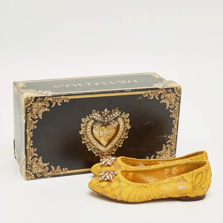 Pre Owned Dolce & Gabbana Yellow Lace Bellucci Ballet Flats Size 31
