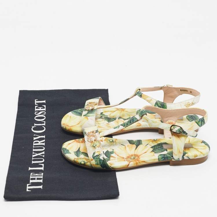 Pre Owned Dolce & Gabbana Multicolor Lemon Print Fabric T strap Flat Sandals Size 34