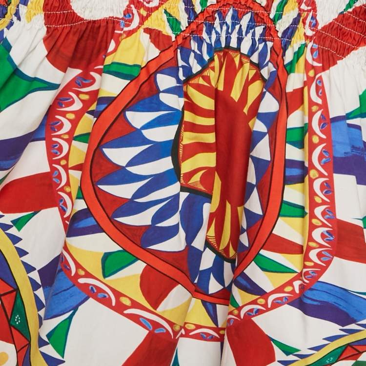 مملوكة مسبقًا ```json
{"name_ar": "فستان دولتشي آند غابانا للأطفال قطني متعدد الألوان مطبوع 5 سنوات"}
```