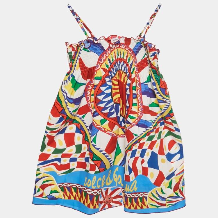 مملوكة مسبقًا ```json
{"name_ar": "فستان دولتشي آند غابانا للأطفال قطني متعدد الألوان مطبوع 5 سنوات"}
```