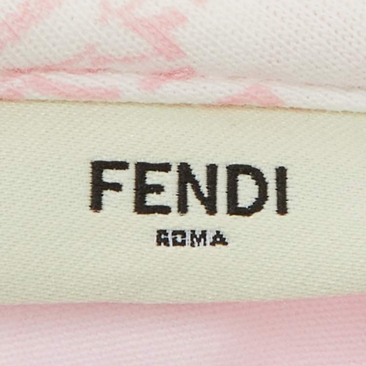 Pre Owned Fendi Pink Cotton Bodysuit/Cap and Bib Set 6M