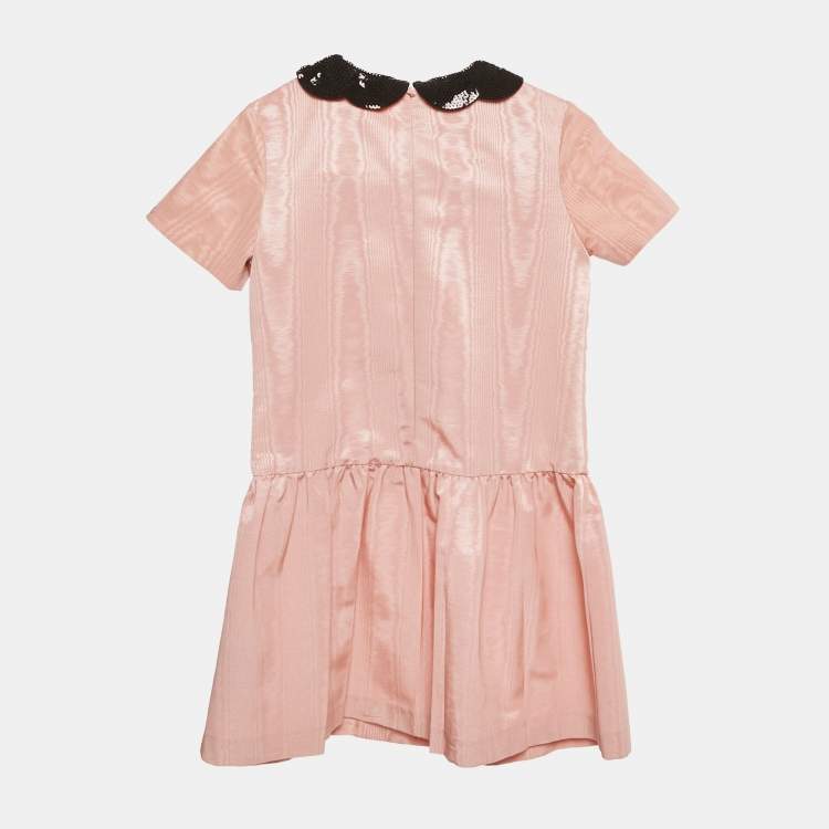 مملوكة مسبقًا فستان غوتشي للأطفال زهري بياقة لامعة اصطناعية 10 سنوات