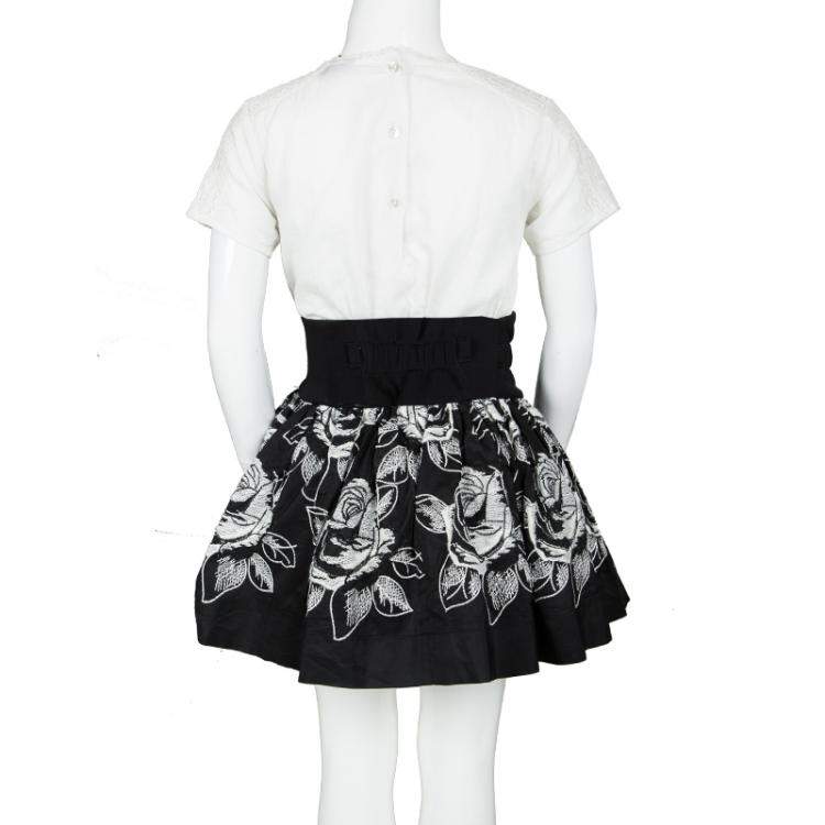 Pre Owned Monnalisa Monochrome Rose Emroidered Gathered Skirt 4 Yrs