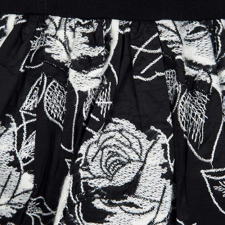 Pre Owned Monnalisa Monochrome Rose Emroidered Gathered Skirt 4 Yrs