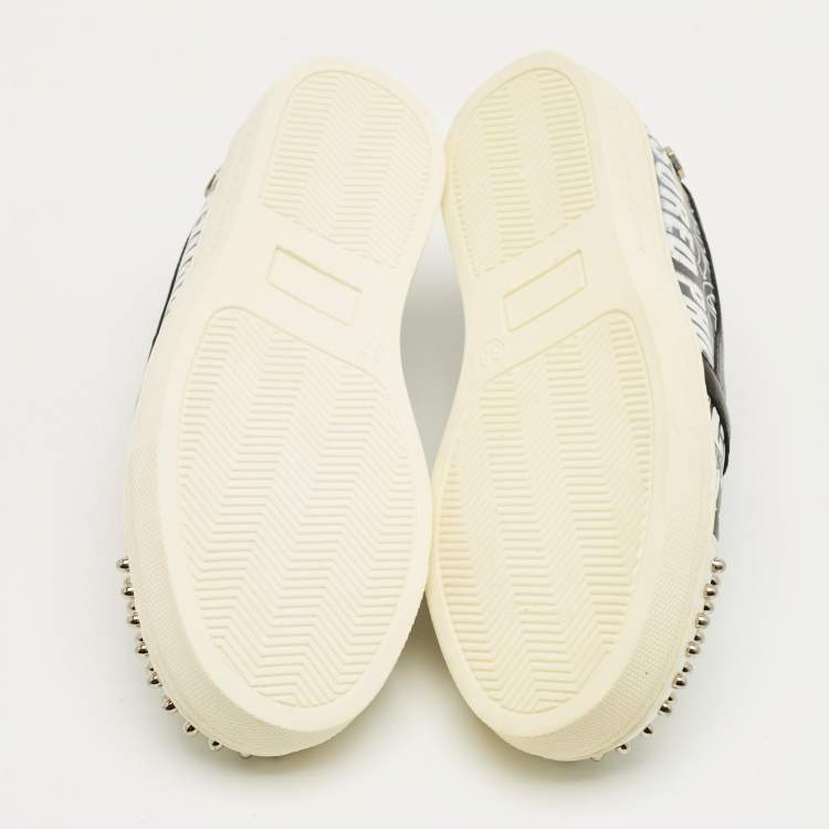 Pre Owned Philipp Plein Black/White Graffiti Print Leather Studded Slip On Sneakers Size 33