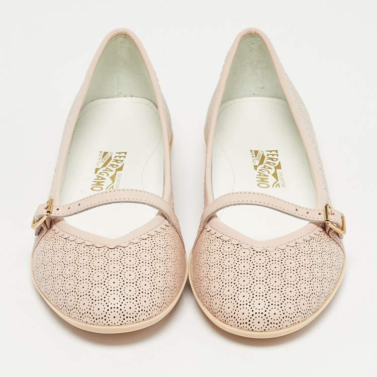 Pre Owned Salvatore Ferragamo Beige Perforated Leather Ballet Flats Size 32