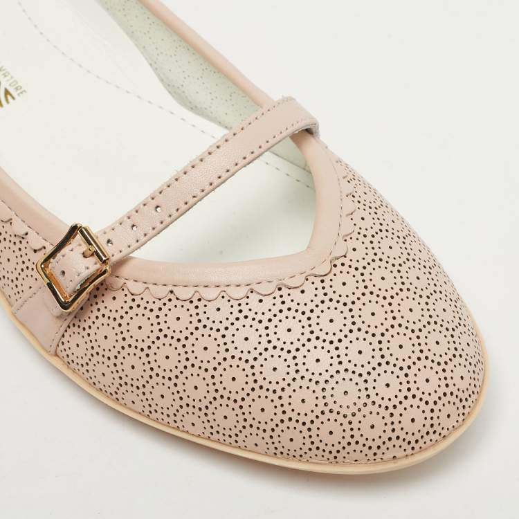 Pre Owned Salvatore Ferragamo Beige Perforated Leather Ballet Flats Size 32