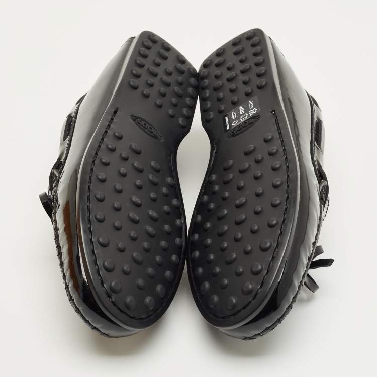 مملوكة مسبقًا Tod's Black Patent Leather Driving Loafers Size 34