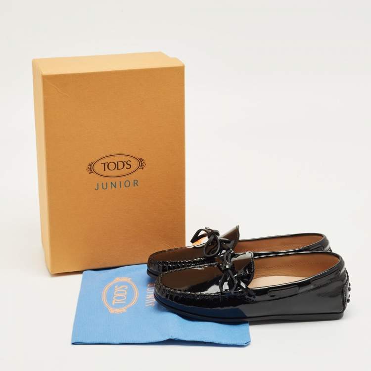 مملوكة مسبقًا Tod's Black Patent Leather Driving Loafers Size 34