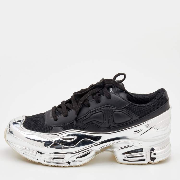 sarcoma Corchete Productividad Adidas By Raf Simons Black/Silver Mesh And Leather Ozweego Core Sneakers  Size 39 Adidas By Raf Simons | TLC