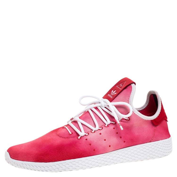 hu red shoes