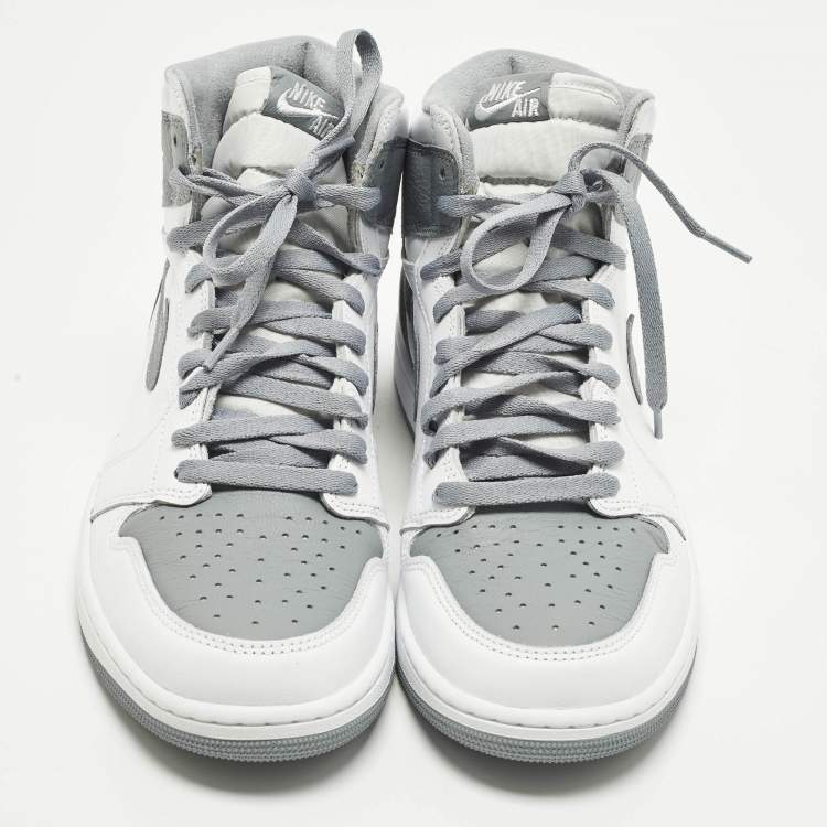 مملوكة مسبقًا Air Jordans Jordan 1 Retro High OG Stealth Size 46 Grey/White Leather High Top Sneakers