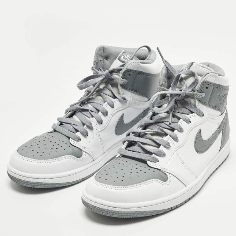 مملوكة مسبقًا Air Jordans Jordan 1 Retro High OG Stealth Size 46 Grey/White Leather High Top Sneakers