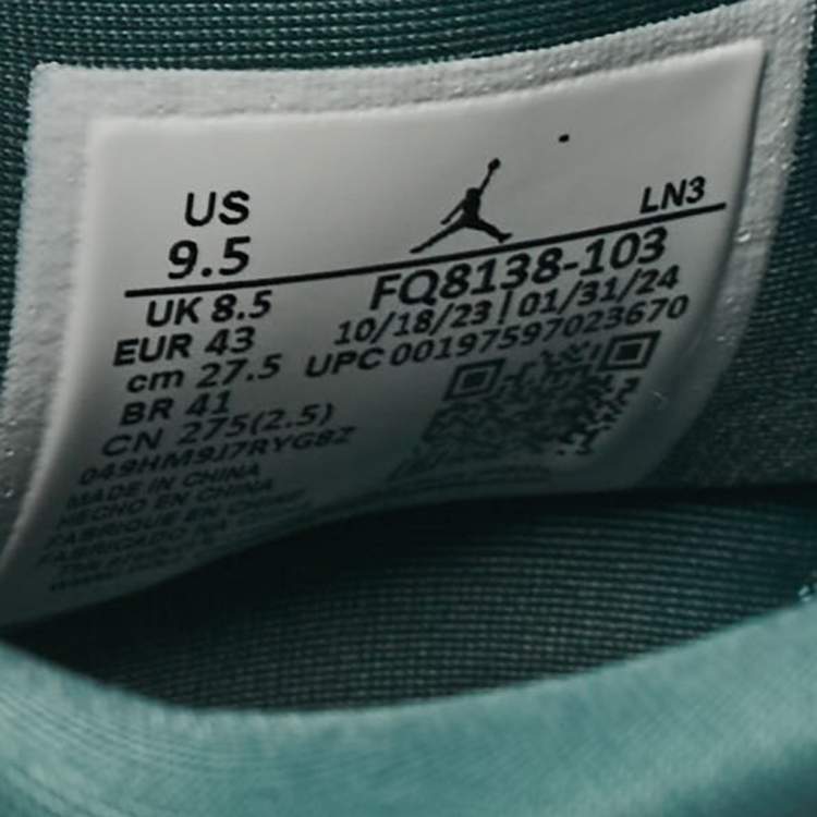 مملوكة مسبقًا Air Jordans White Leather Jordan 4 Retro Oxidized Green Sneakers Size 43