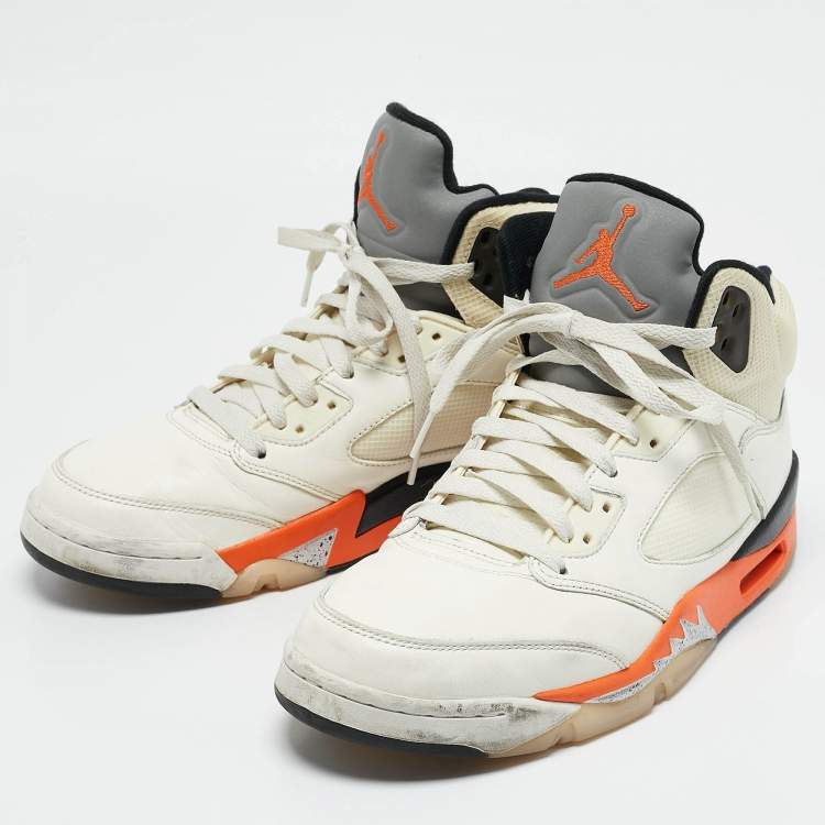 مملوكة مسبقًا Air Jordans White/Orange Leather 6 Retro Lace Up Sneakers Size 44