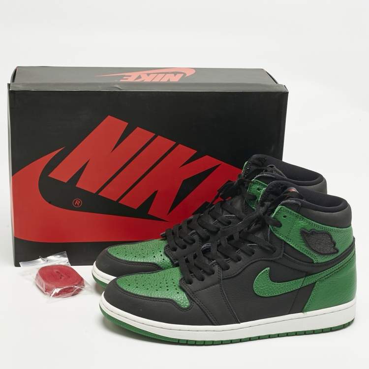 مملوكة مسبقًا Air Jordans Green/Black Leather Jordan 1 Retro High Pine Green Black Sneakers Size 45.5