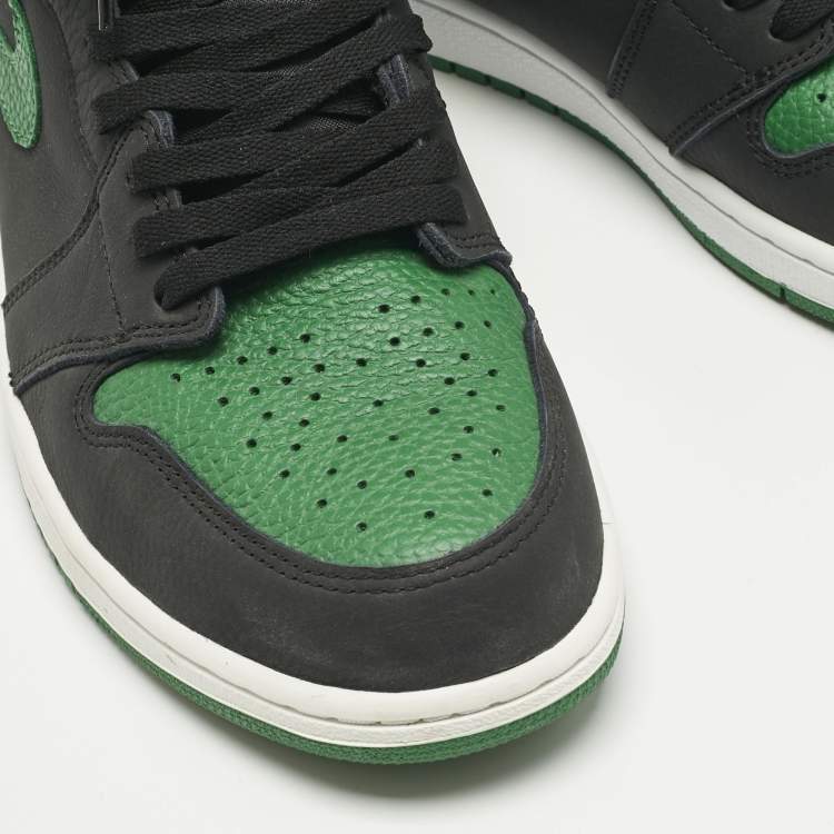 مملوكة مسبقًا Air Jordans Green/Black Leather Jordan 1 Retro High Pine Green Black Sneakers Size 45.5