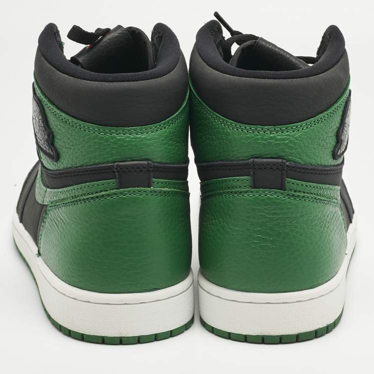 مملوكة مسبقًا Air Jordans Green/Black Leather Jordan 1 Retro High Pine Green Black Sneakers Size 45.5
