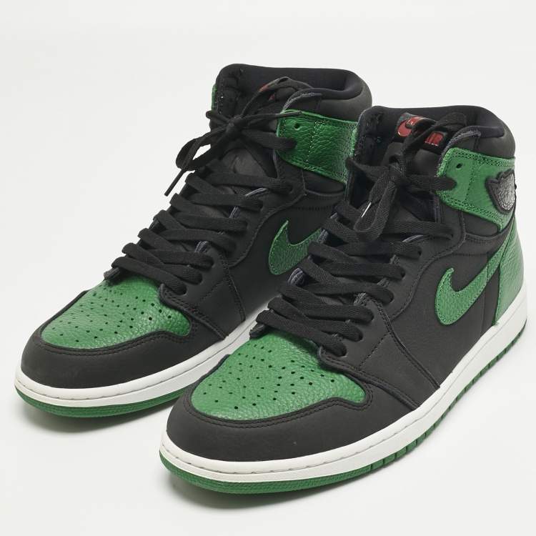 مملوكة مسبقًا Air Jordans Green/Black Leather Jordan 1 Retro High Pine Green Black Sneakers Size 45.5