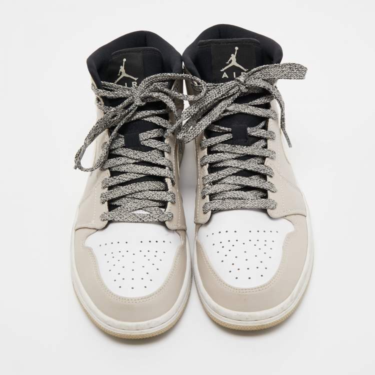 مملوكة مسبقًا Air Jordans Cream Leather Jordan 1 Mid Desert Sand High Top Sneakers Size 40