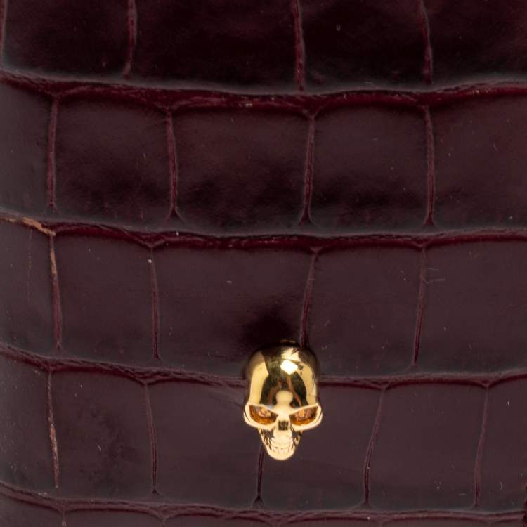 Pre Owned Alexander McQueen Burgundy Croc Embossed Leather Skull Bifold Card Holder 