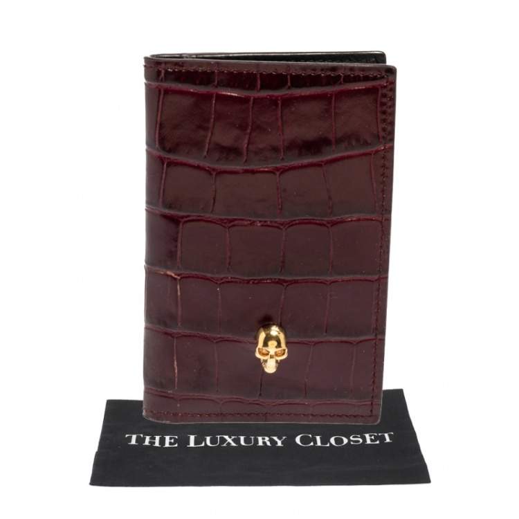 Pre Owned Alexander McQueen Burgundy Croc Embossed Leather Skull Bifold Card Holder 