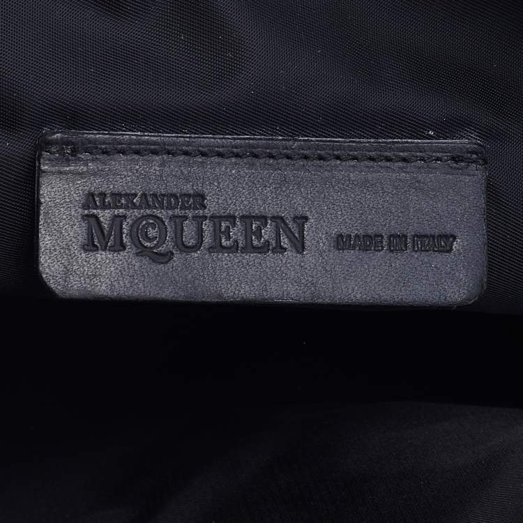 Pre Owned Alexander Mcqueen White Skull Printed Coated Canvas Zip Pouch