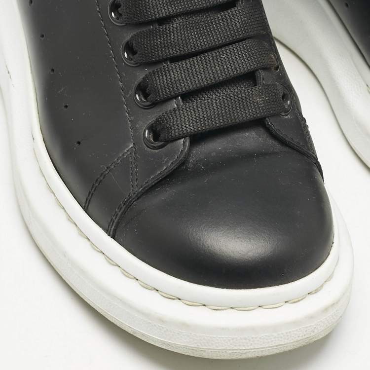 Pre Owned Alexander McQueen Black/White Leather Larry Sneakers Size 40