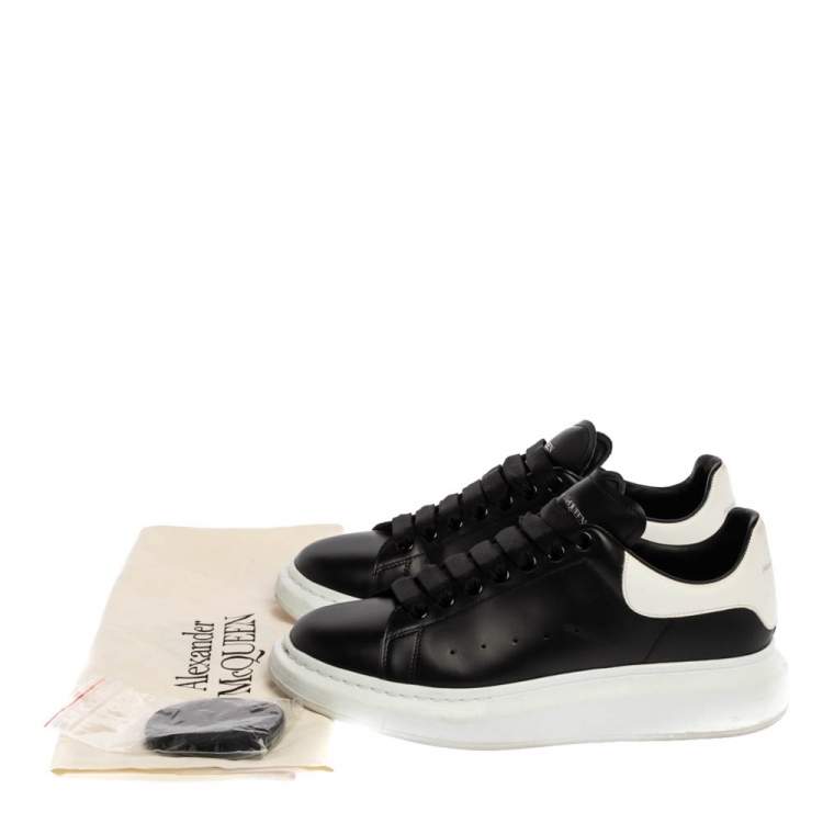 Pre Owned Alexander McQueen Black/White Leather Larry Low Top Sneakers Size 43