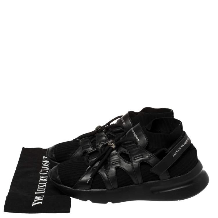 مملوكة مسبقًا Alexander McQueen Black Knit Fabric And Leather Oversize Sock Low Top Sneakers Size 42
