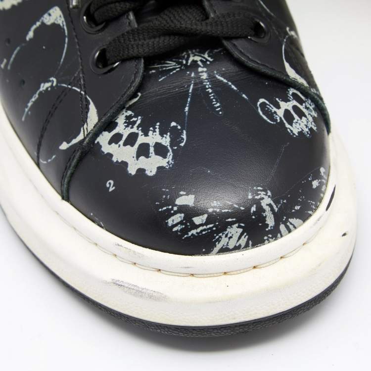 Pre Owned Alexander McQueen Black Butterfly Print Leather Lace Up Sneakers Size 43