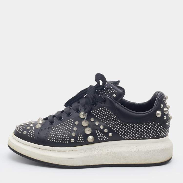 Pre Owned Alexander McQueen Black Leather Studded Low Top Sneakers Size 43