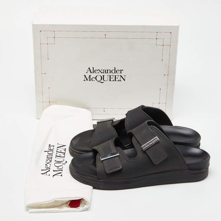 Pre Owned Alexander McQueen Black Rubber Birke Buckle Detail Slide Sandals Size 43