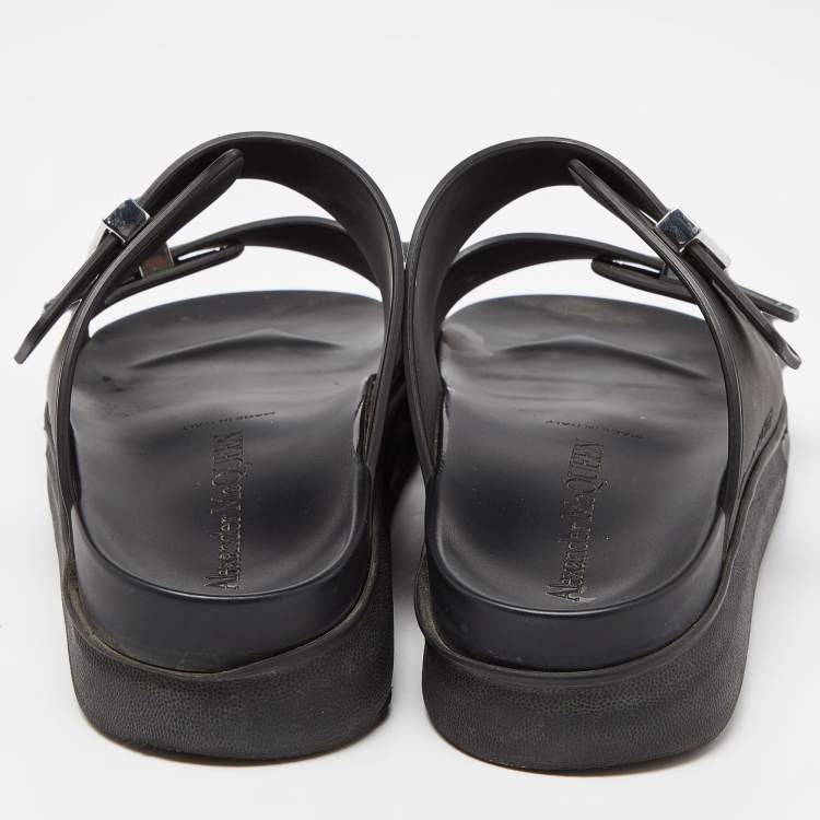 Pre Owned Alexander McQueen Black Rubber Birke Buckle Detail Slide Sandals Size 43