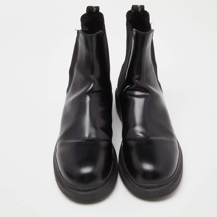 مملوكة مسبقًا Alexander Mcqueen Black Leather Ankle Boots Size 45
