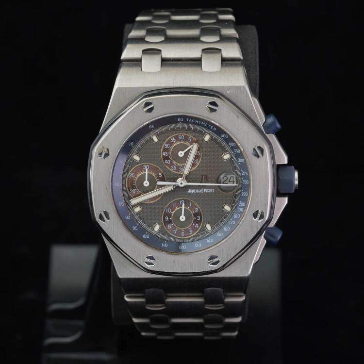 Pre Owned Audemars Piguet Royal Oak Offshore 25721TI.OO.1000T1.01 Automatic Grey Titanium Men's Wristwatch 42 mm