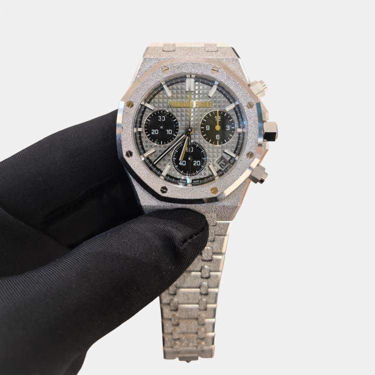 Pre Owned Audemars Piguet Royal Oak 26240BC Frosted White Gold Automatic Chronograph Panda Dial 41 mm