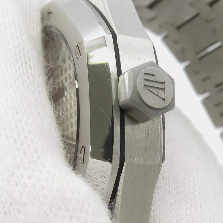 Pre Owned Audemars Piguet Royal Oak 15450ST.OO.1256ST.01.A Automatic Silver Stainless Steel Men's Wristwatch 37 mm