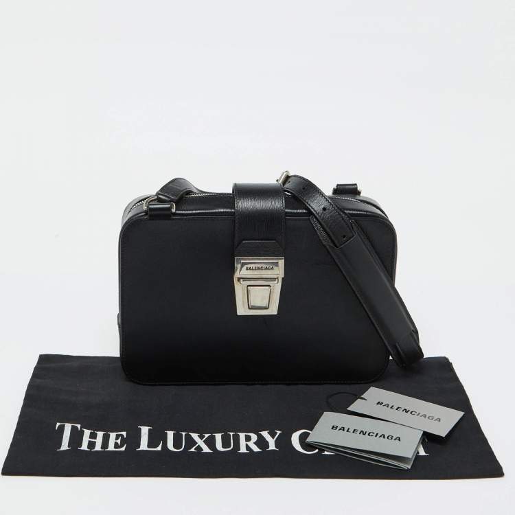 Pre Owned Balenciaga Black Leather Tuck-lock Shoulder Bag