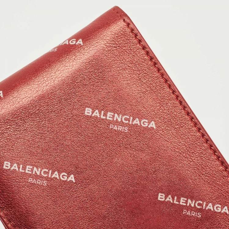 مملوكة مسبقًا Balenciaga All Over Logo Metallic Red Leather Bifold Wallet