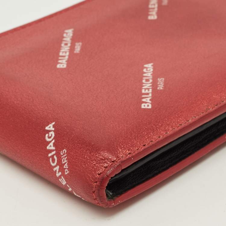 مملوكة مسبقًا Balenciaga All Over Logo Metallic Red Leather Bifold Wallet